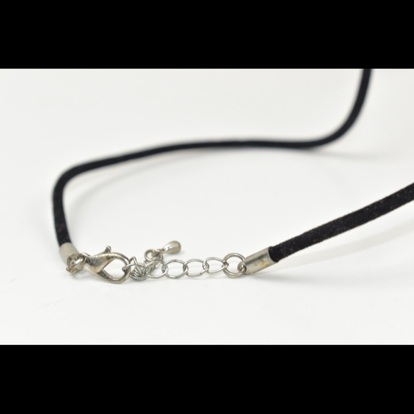 Glass Necklace - Picture 3 of 4